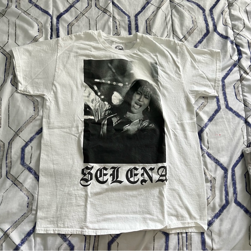 Selena Quintanilla white and black tee